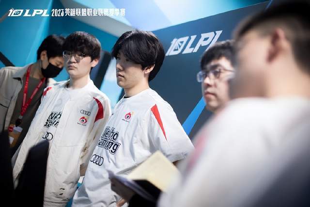 中展现出了 中展现出了