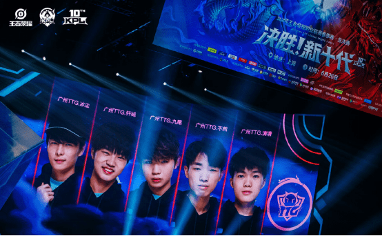 从品牌与文 从品牌与文